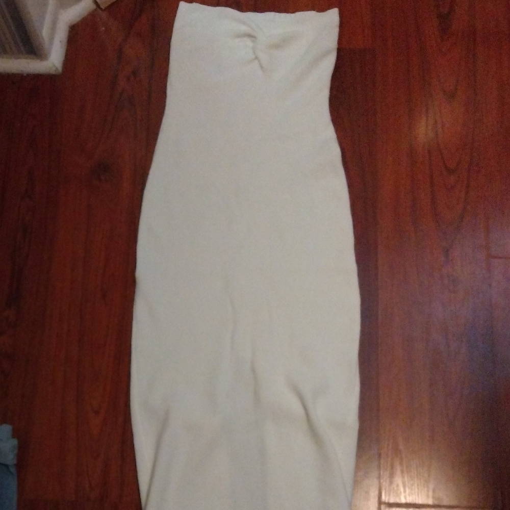 Elegant White Strapless Dress